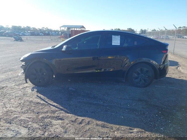 7SAYGDED9SA355819 Tesla Model Y Long Range Single Motor Rear-wheel Drive