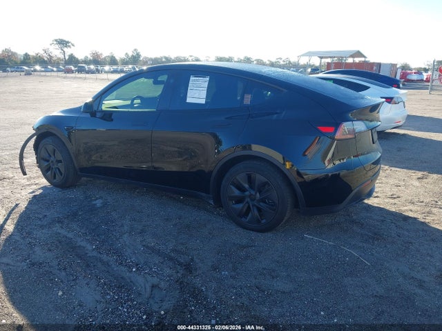 2025 TESLA MODEL Y 7SAYGDED9SA355819 Photo 2
