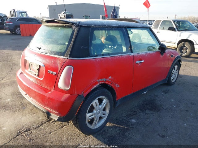 2006 MINI COOPER WMWRC33586TK16092 Photo 3