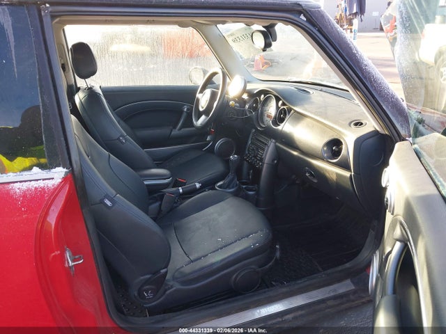 2006 MINI COOPER WMWRC33586TK16092 Photo 4