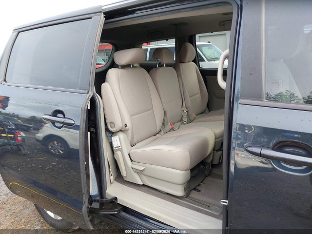 KNDMB5C10G6086642 KIA SEDONA LX