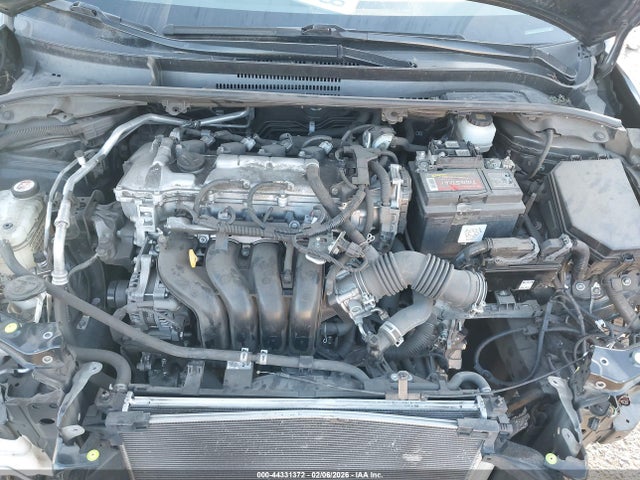 JTDEPRAE6LJ105625 Toyota COROLLA LE