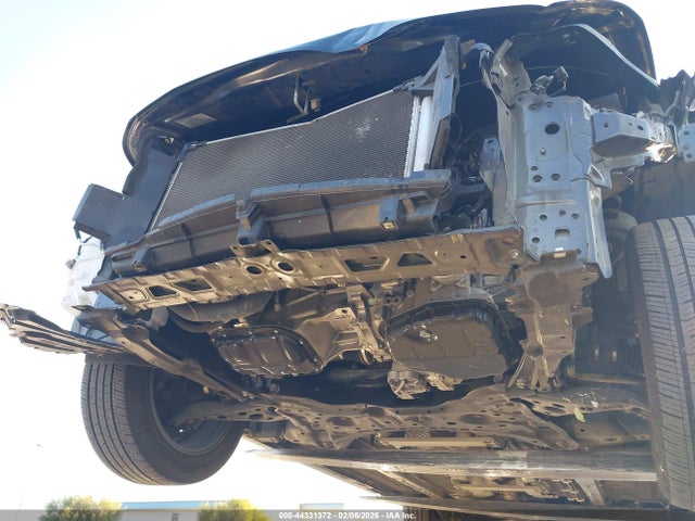 JTDEPRAE6LJ105625 Toyota COROLLA LE