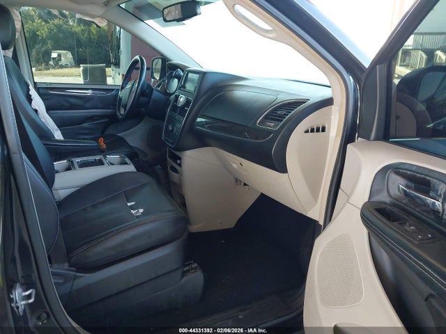 44331392 :رقم المزاد ، 2C4RC1BGXGR299866 vin ، 2016 Chrysler Town & Country Touring مزاد بيع