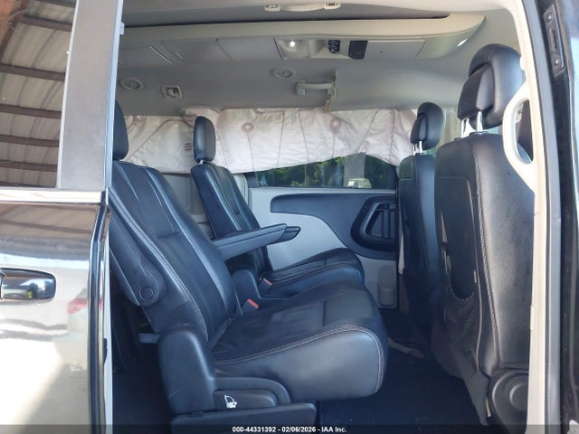 44331392 :رقم المزاد ، 2C4RC1BGXGR299866 vin ، 2016 Chrysler Town & Country Touring مزاد بيع
