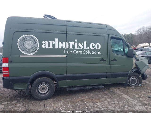 44331433 :رقم المزاد ، WD3PE7CD4JP625074 vin ، 2018 Mercedes-benz Sprinter 2500 Standard Roof V6 مزاد بيع