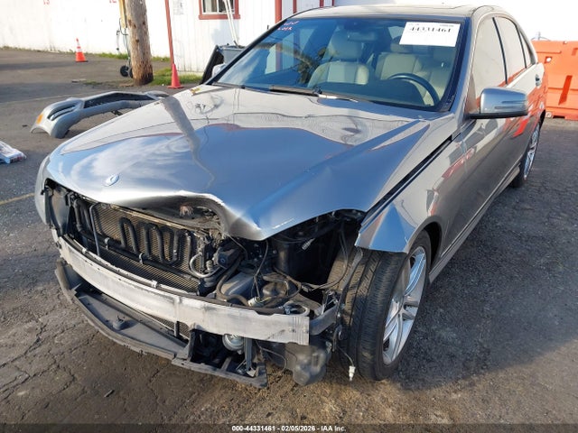 2012 MERCEDES-BENZ C 300 WDDGF8BB8CR205288 Photo 5