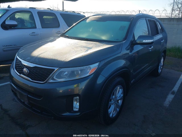 5XYKUDA79EG493047 KIA Sorento Ex V6