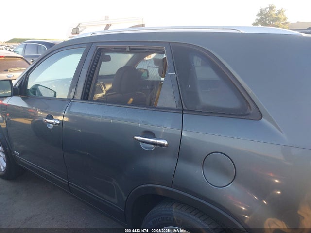 5XYKUDA79EG493047 KIA Sorento Ex V6
