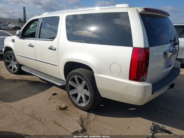 2007 CADILLAC ESCALADE ESV 1GYFK66827R276457 Photo 2
