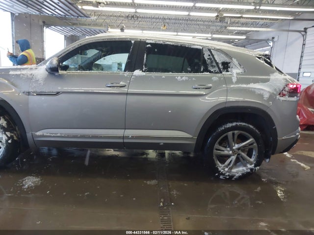 Продаж на аукціоні авто 2024 Volkswagen Atlas Cross Sport 2.0t Sel R-line, vin: 1V2AE2CA7RC260184, номер лоту: 44331566