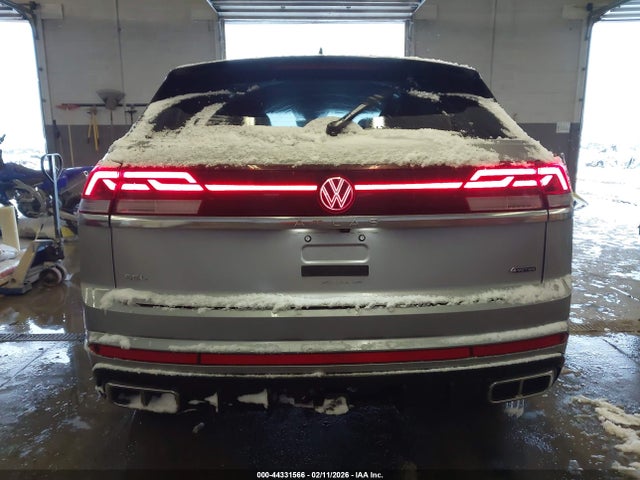 Продаж на аукціоні авто 2024 Volkswagen Atlas Cross Sport 2.0t Sel R-line, vin: 1V2AE2CA7RC260184, номер лоту: 44331566