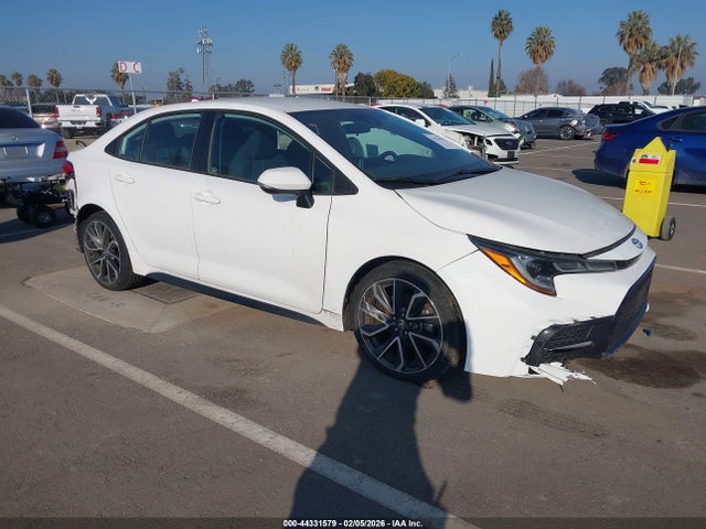 Toyota COROLLA SE 2020 5YFS4RCE0LP036841 головне зображення