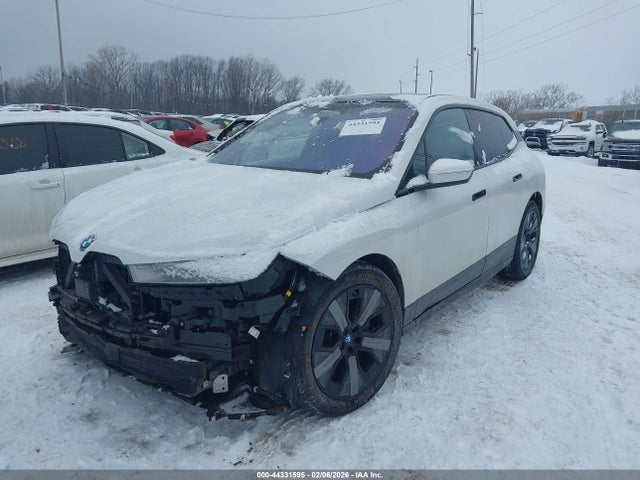 2022 BMW IX WB523CF08NCJ78412 Photo 1