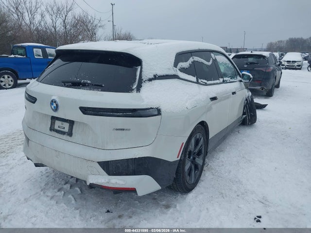 2022 BMW IX WB523CF08NCJ78412 Photo 3