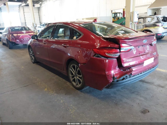 Ford Fusion Hybrid Titanium 2019 3FA6P0RU9KR252527 Image 3