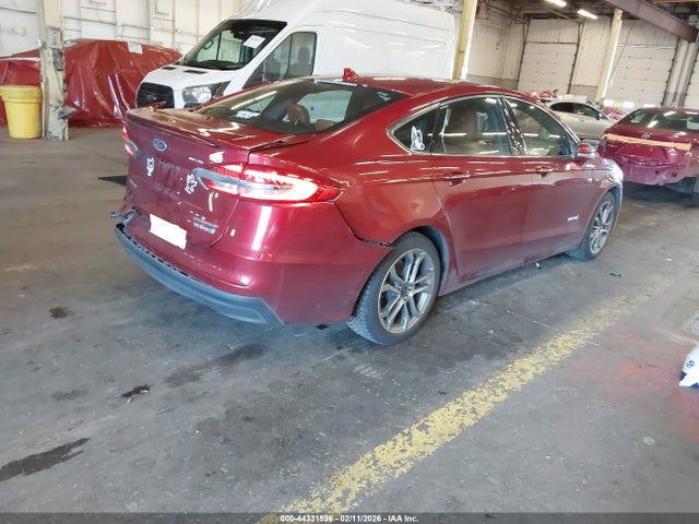 Ford Fusion Hybrid Titanium 2019 3FA6P0RU9KR252527 Image 4