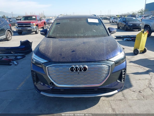 44331629 :رقم المزاد ، WA1BCBFZ2PP012003 vin ، 2023 Audi Q4 E-tron Premium Plus 40 Rwd مزاد بيع
