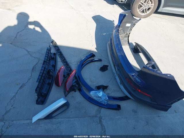 44331629 :رقم المزاد ، WA1BCBFZ2PP012003 vin ، 2023 Audi Q4 E-tron Premium Plus 40 Rwd مزاد بيع