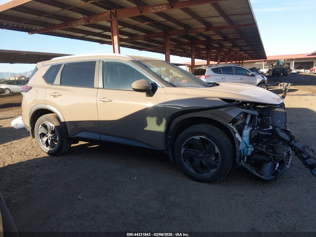 5N1BT3BA8RC729149 Nissan Rogue Sv Fwd