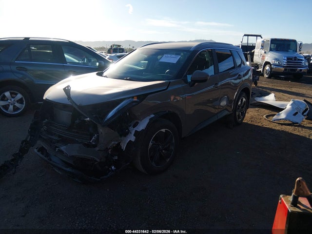 5N1BT3BA8RC729149 Nissan Rogue Sv Fwd