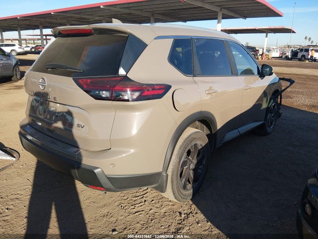 5N1BT3BA8RC729149 Nissan Rogue Sv Fwd