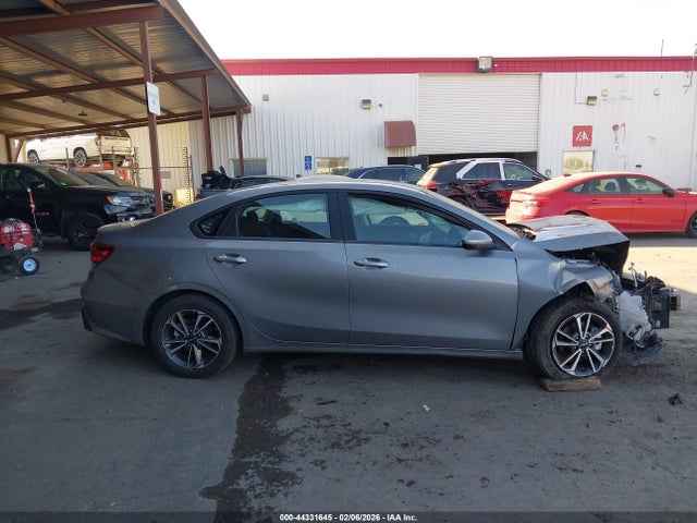 3KPF24AD1RE752338 KIA Forte Lxs