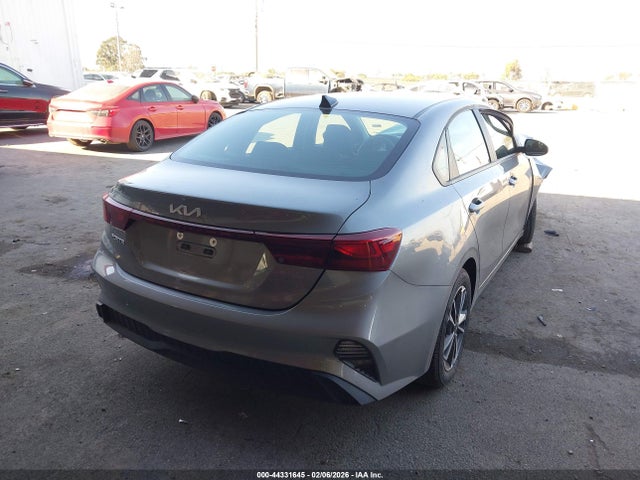 3KPF24AD1RE752338 KIA Forte Lxs