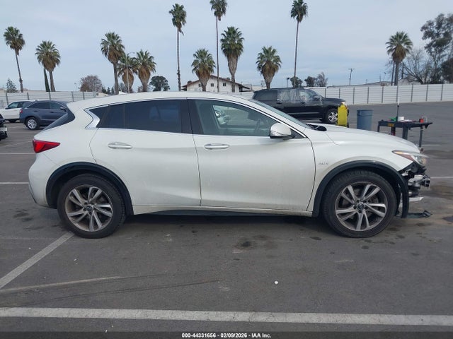 SJKCH5CP2HA039090 Infiniti QX30