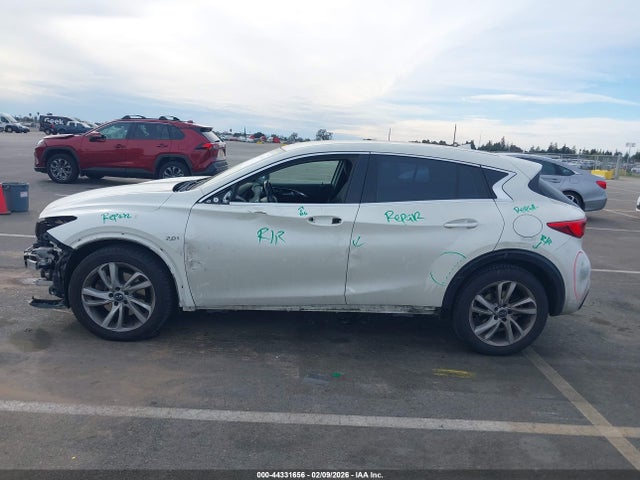 SJKCH5CP2HA039090 Infiniti QX30