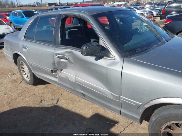 Продажа на аукционе авто 1999 Ford Crown Victoria Lx, vin: 2FAFP74W2XX238284, номер лота: 44331659