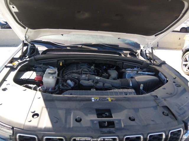 44331689 :رقم المزاد ، 1C4RJHAG8PC570688 vin ، 2023 Jeep Grand Cherokee Laredo 4x4 مزاد بيع