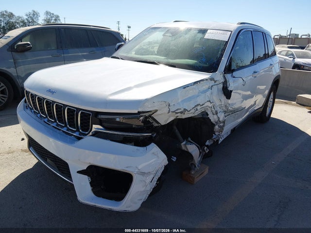 44331689 :رقم المزاد ، 1C4RJHAG8PC570688 vin ، 2023 Jeep Grand Cherokee Laredo 4x4 مزاد بيع