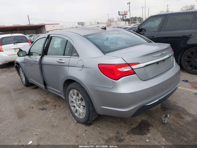 44331707 :رقم المزاد ، 1C3CCBAB0EN124624 vin ، 2014 Chrysler 200 Lx مزاد بيع