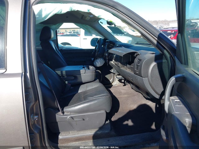 2013 CHEVROLET SILVERADO 1500 3GCPKSE7XDG208463 Photo 4