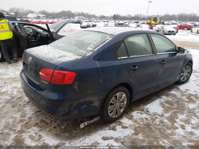 44331782 :رقم المزاد ، 3VWDX7AJ6BM320806 vin ، 2011 Volkswagen Jetta 2.5l Se مزاد بيع