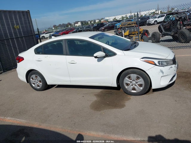 KIA FORTE LX 2017 3KPFK4A75HE054436 Image 13