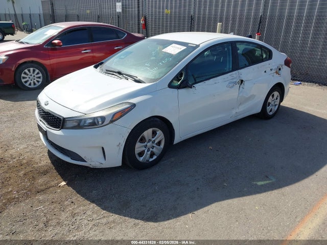 KIA FORTE LX 2017 3KPFK4A75HE054436 Image 2