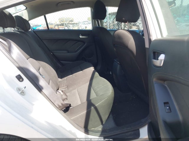 KIA FORTE LX 2017 3KPFK4A75HE054436 Image 8
