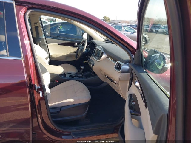 5XYPGDA55KG507419 KIA Sorento 3.3l Lx