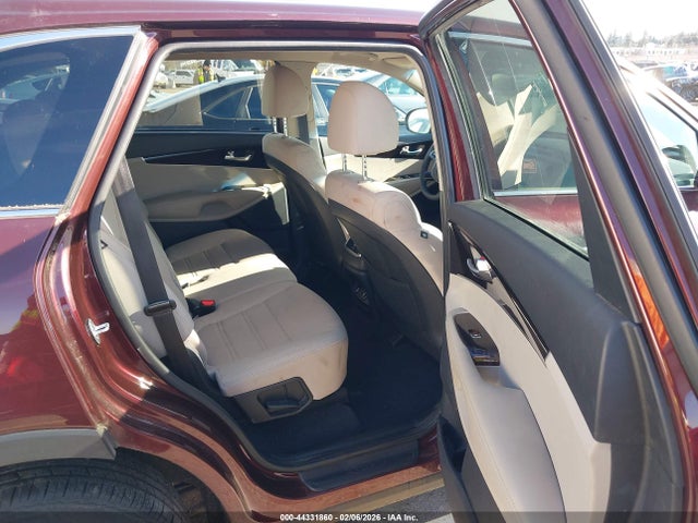 5XYPGDA55KG507419 KIA Sorento 3.3l Lx