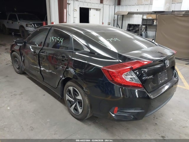 Honda Civic Lx 2018 2HGFC2F52JH588627 Image 3