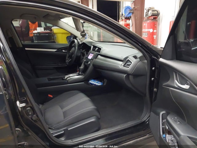 Honda Civic Lx 2018 2HGFC2F52JH588627 Image 5