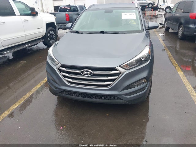 KM8J3CA44JU678559 Hyundai TUCSON SEL