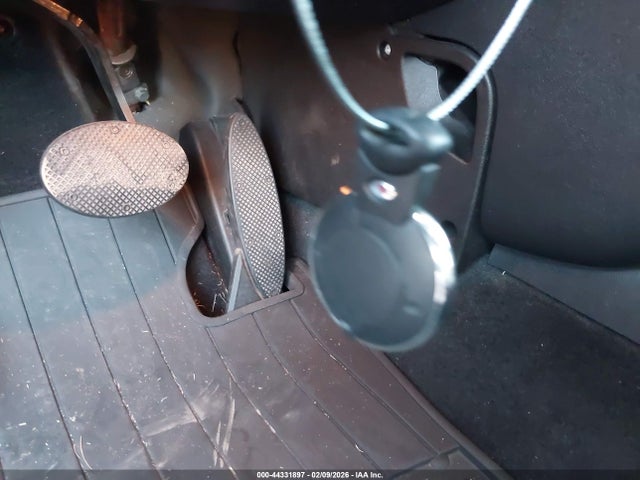 2009 MINI COOPER WMWMF33559TW75862 Photo 10