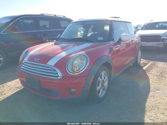 2009 MINI COOPER WMWMF33559TW75862 Photo 1