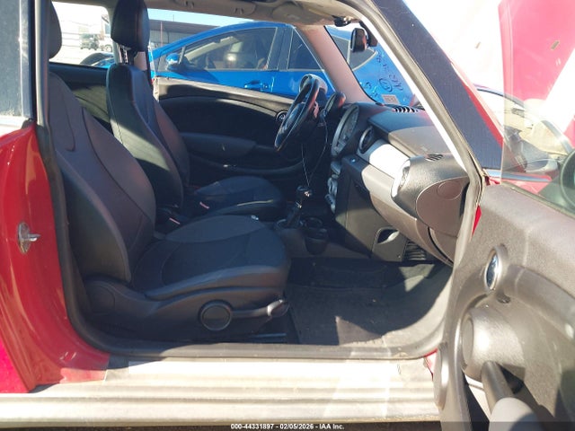 2009 MINI COOPER WMWMF33559TW75862 Photo 4
