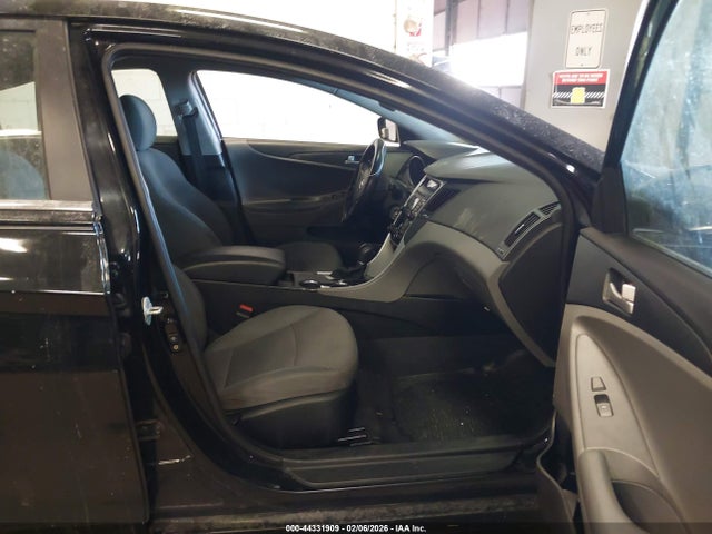 2011 HYUNDAI SONATA 5NPEB4AC0BH016835 Photo 4