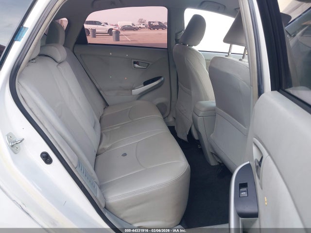 Toyota Prius Two 2014 JTDKN3DU5E0371672 Image 8