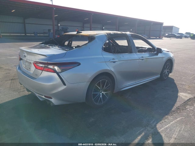 4T1G11AK5MU565095 Toyota CAMRY SE